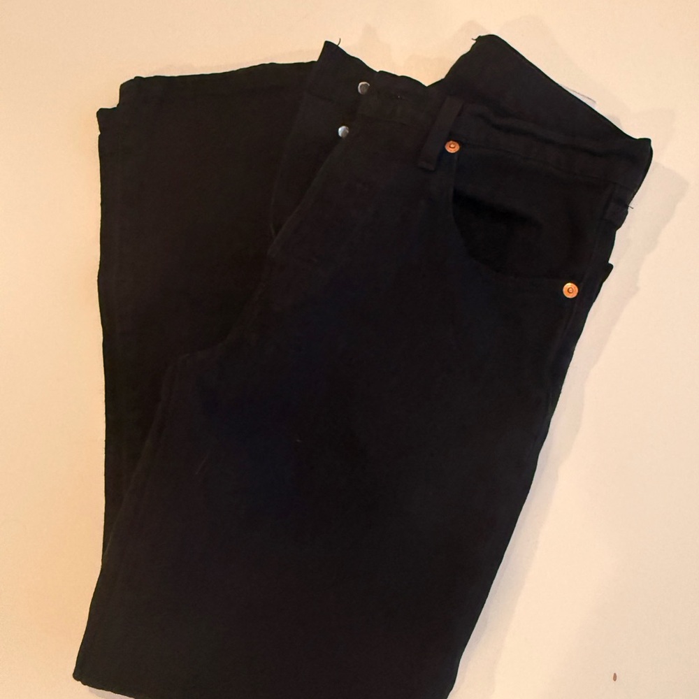 Levi's Black 501 crop jeans
